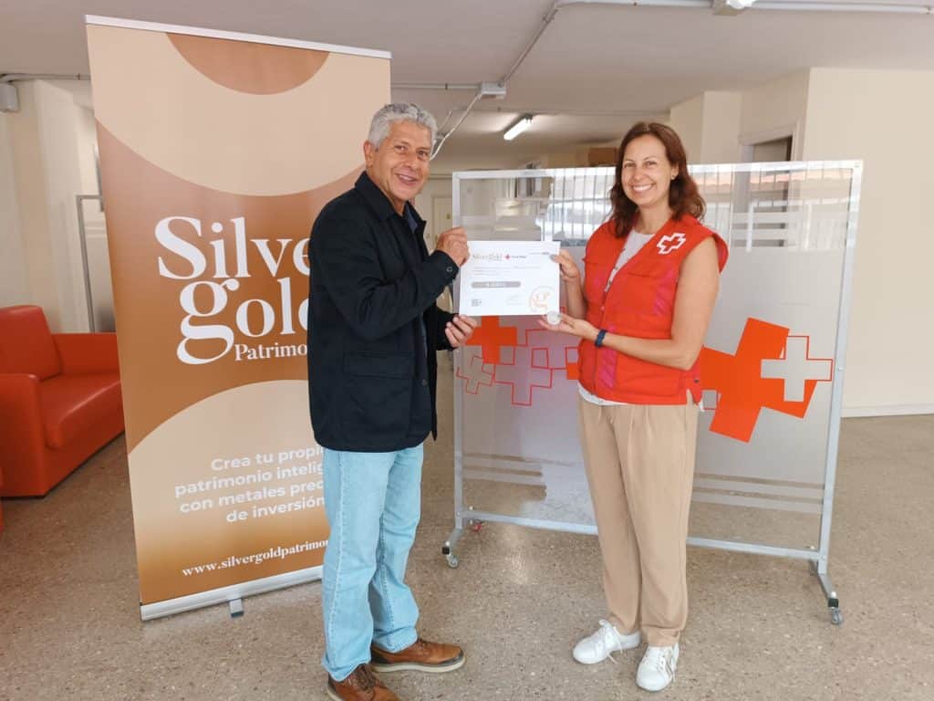 ENTREGA DONACIÓN ISLA DE LA PALMA DE SILVERGOLD PATRIMONIO A CRUZ ROJA