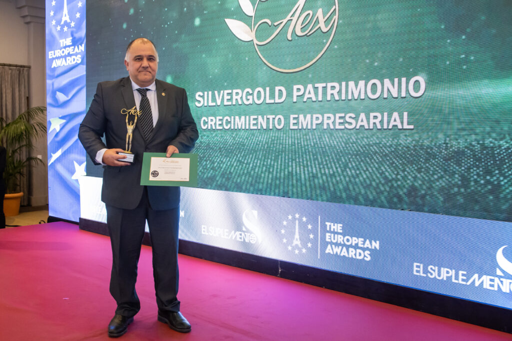 Javier López, CEO de SilverGold Patrimonio, recibe el premio Andalucía Excelente al Crecimiento Empresarial