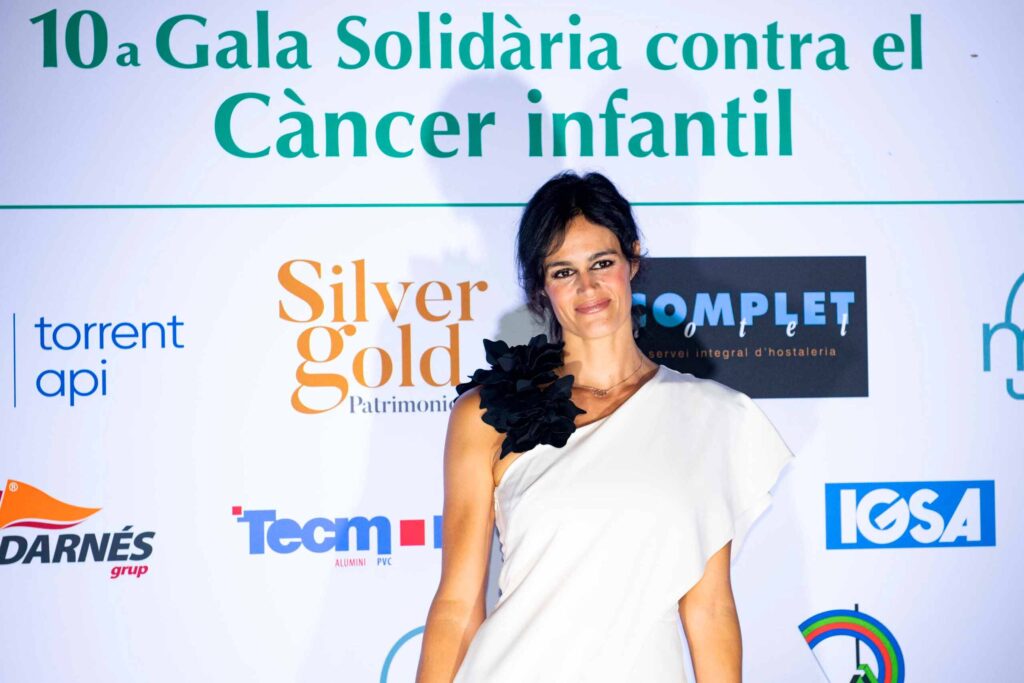 Una de las participantes de la 10ª Gala Solidaria contra el Cáncer Infantil donde colaboró SIlverGold Patrimonio